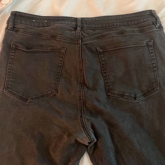 LOFT Jeans - Picture 2 of 3